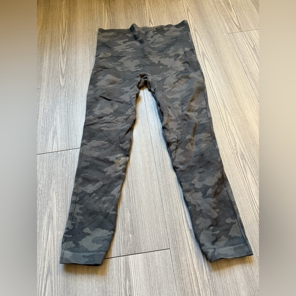SPANX High-Rise Camo Leggings - Picture 2 of 2